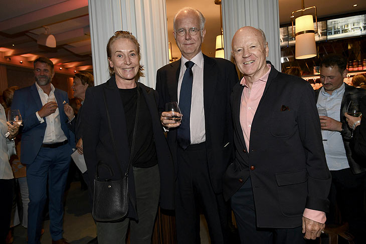 Harald Schmidt, Leslie und Detlev von Wangenheim  Filmvorführung “Ich leb’ allein in meinem Himmel” & ein launiges Gespräch über die (Opern) Welt im Arri Kino in München am 15.04.2024 /  ©Foto: BrauerPhotos / Sabine Brauer 